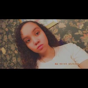 Meet your Posher, Alyssa